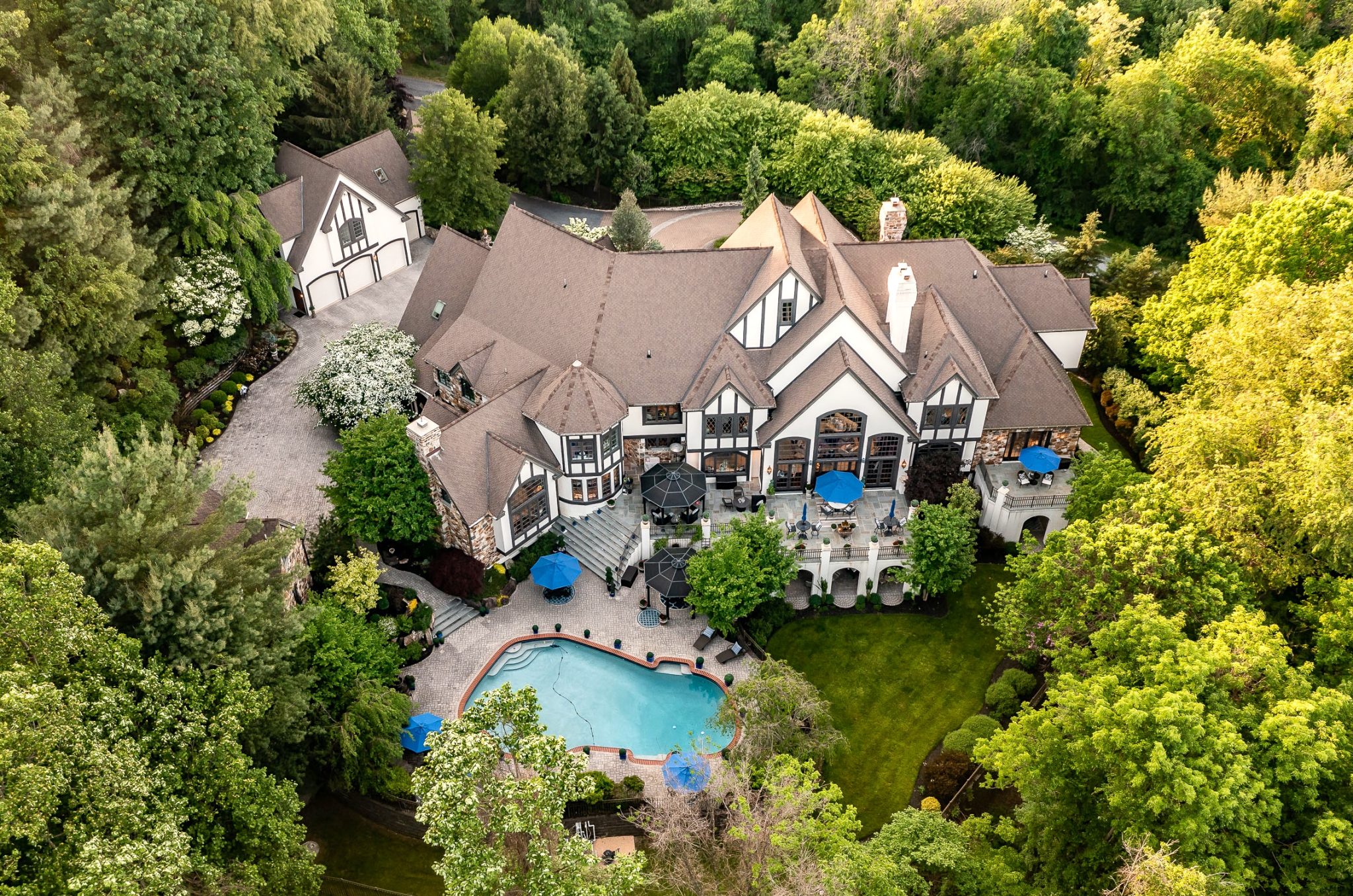 Tudor Estate in Pocopson Township County Lines Online