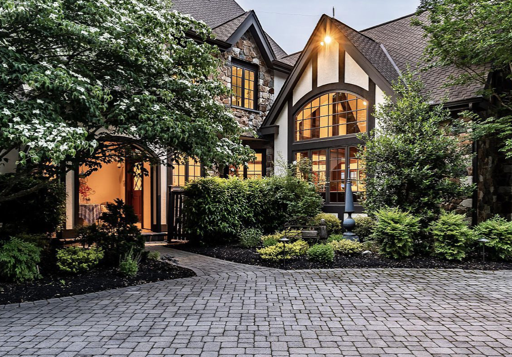 Tudor Estate in Pocopson Township County Lines Online